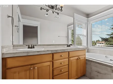 17006 NE 6th Street Vancouver WA 98684