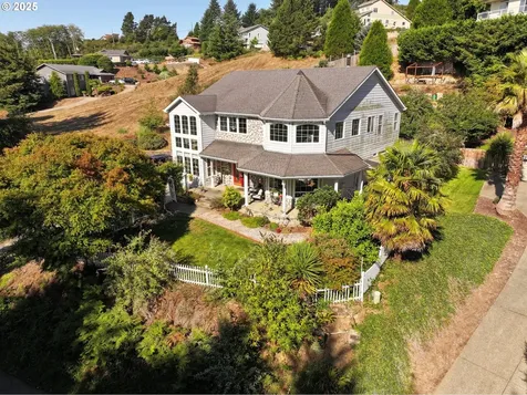 217 Marine Drive Brookings OR 97415
