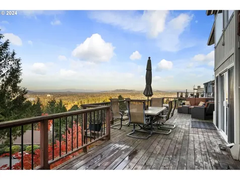 1060 Upper Devon Lane Lake Oswego OR 97034