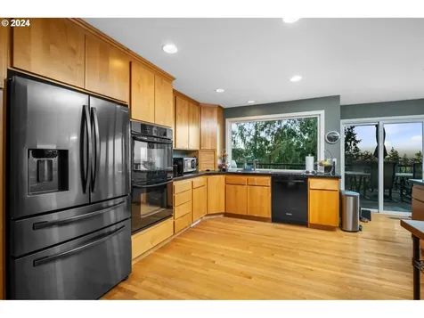 1060 Upper Devon Lane Lake Oswego OR 97034