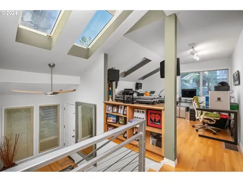 1060 Upper Devon Lane Lake Oswego OR 97034