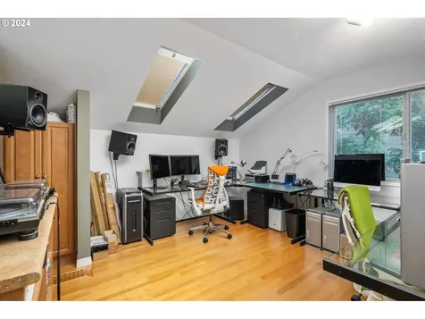 1060 Upper Devon Lane Lake Oswego OR 97034