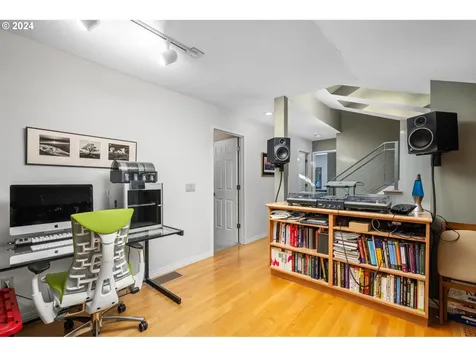 1060 Upper Devon Lane Lake Oswego OR 97034