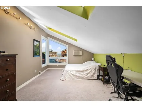1060 Upper Devon Lane Lake Oswego OR 97034