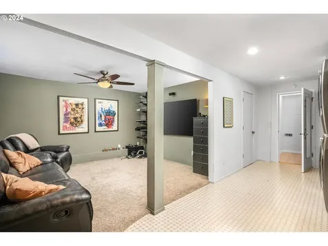 1060 Upper Devon Lane Lake Oswego OR 97034