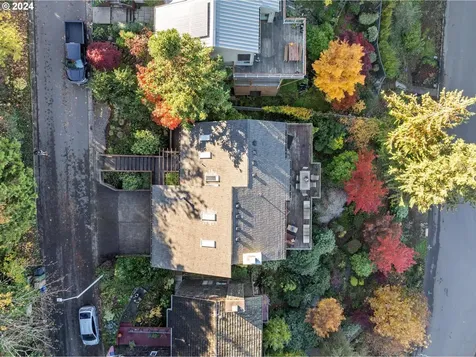 1060 Upper Devon Lane Lake Oswego OR 97034