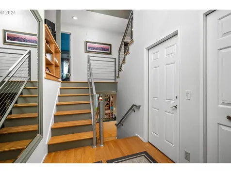 1060 Upper Devon Lane Lake Oswego OR 97034