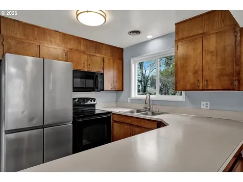 1571 Buck Street Eugene OR 97402