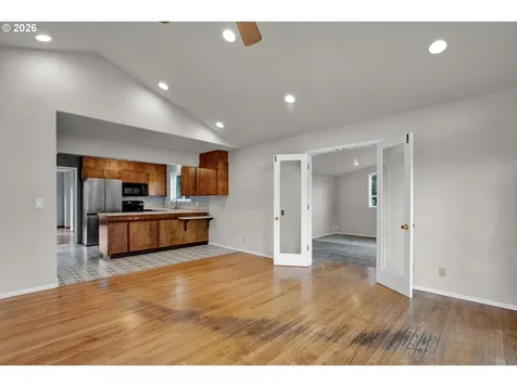 1571 Buck Street Eugene OR 97402