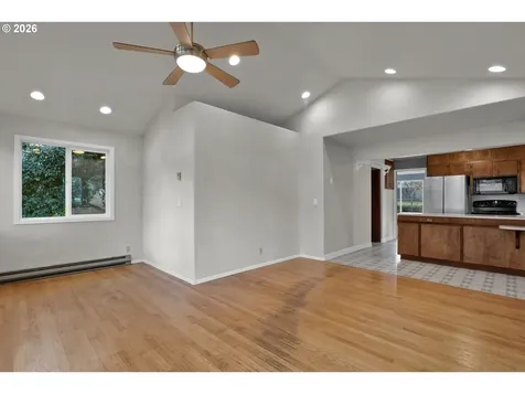 1571 Buck Street Eugene OR 97402