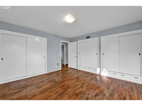 1571 Buck Street Eugene OR 97402
