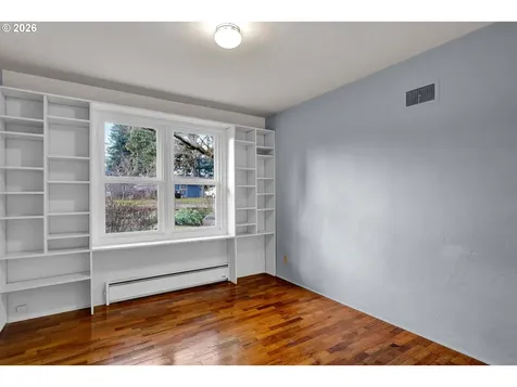 1571 Buck Street Eugene OR 97402
