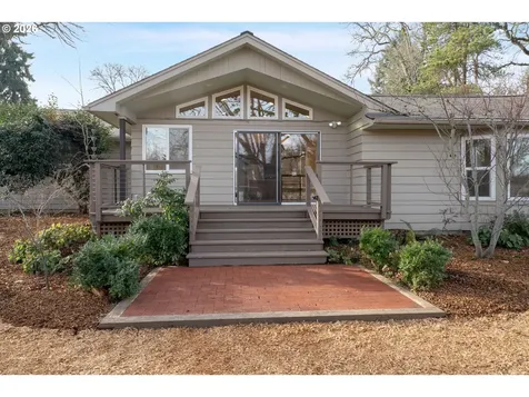 1571 Buck Street Eugene OR 97402