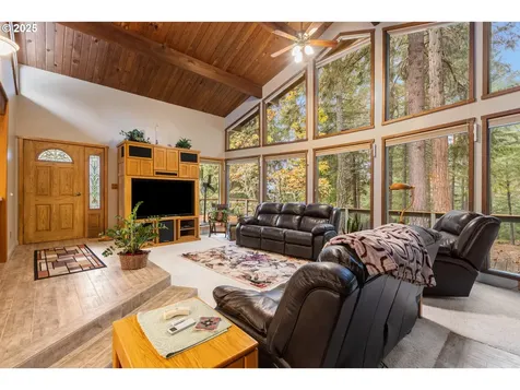 894 Colwell Hill Lane Roseburg OR 97471