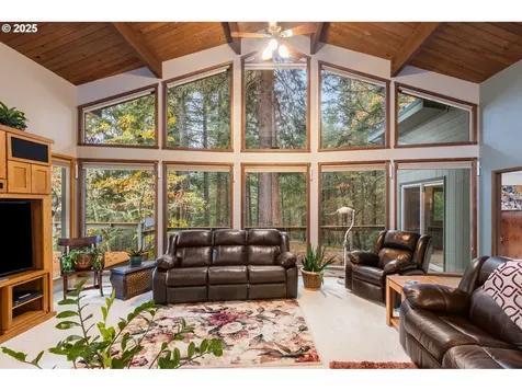 894 Colwell Hill Lane Roseburg OR 97471