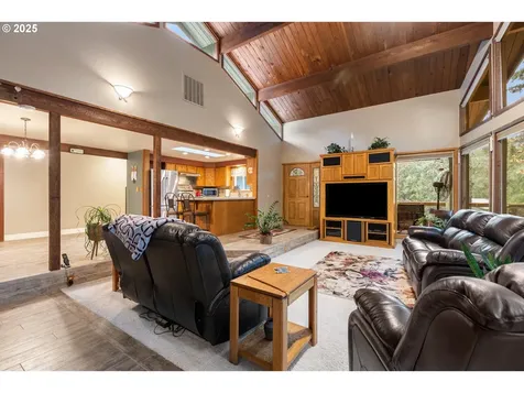 894 Colwell Hill Lane Roseburg OR 97471