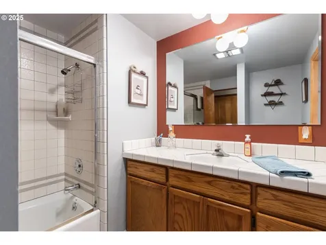 894 Colwell Hill Lane Roseburg OR 97471
