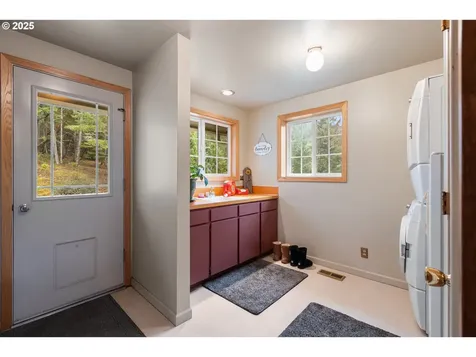894 Colwell Hill Lane Roseburg OR 97471