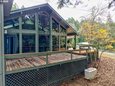 894 Colwell Hill Lane Roseburg OR 97471