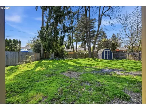 8723 N Chase Avenue Portland OR 97217