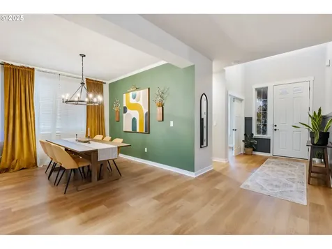7827 SW Spruce Street Portland OR 97223