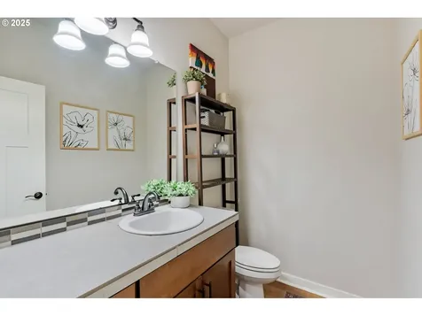 7827 SW Spruce Street Portland OR 97223