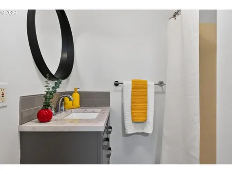 708 Manzanita Way Vancouver WA 98661