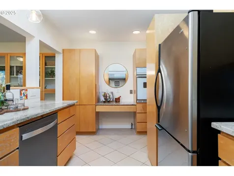 2941 SW Moss Street Portland OR 97219