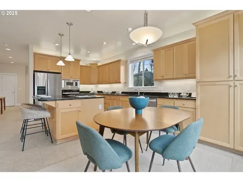 6053 NW Landing Drive Portland OR 97229