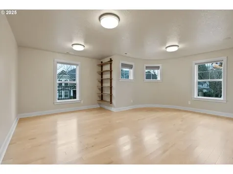 6053 NW Landing Drive Portland OR 97229