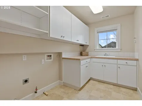 6053 NW Landing Drive Portland OR 97229