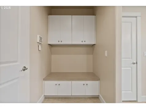 6053 NW Landing Drive Portland OR 97229