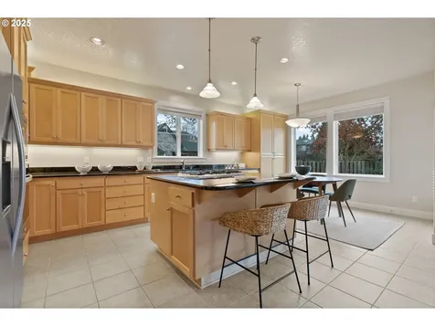 6053 NW Landing Drive Portland OR 97229