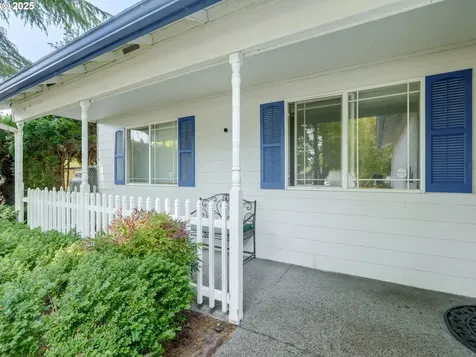 1761 SW Songbird Street Mcminnville OR 97128