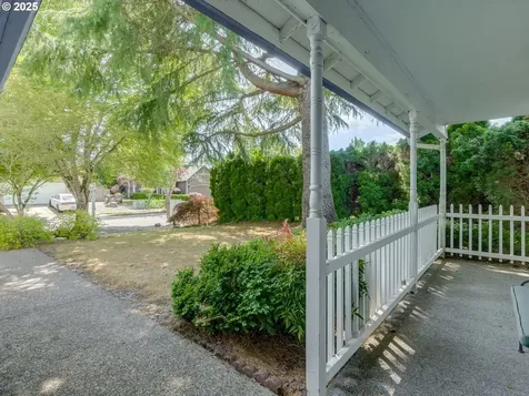 1761 SW Songbird Street Mcminnville OR 97128