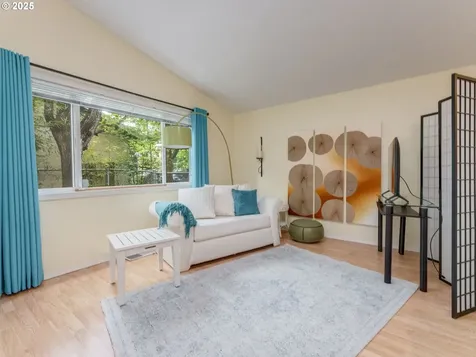 1761 SW Songbird Street Mcminnville OR 97128