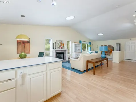 1761 SW Songbird Street Mcminnville OR 97128