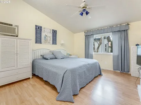 1761 SW Songbird Street Mcminnville OR 97128