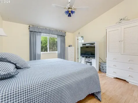 1761 SW Songbird Street Mcminnville OR 97128