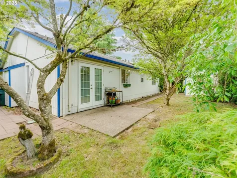 1761 SW Songbird Street Mcminnville OR 97128