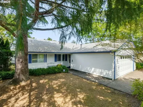 1761 SW Songbird Street Mcminnville OR 97128