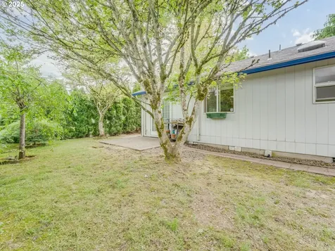 1761 SW Songbird Street Mcminnville OR 97128