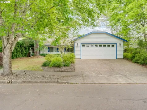 1761 SW Songbird Street Mcminnville OR 97128
