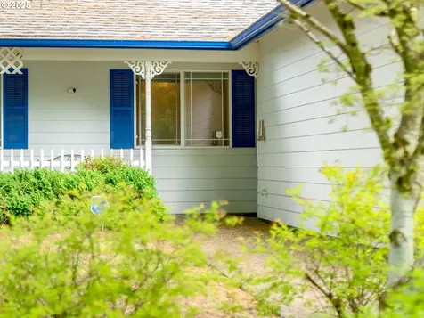 1761 SW Songbird Street Mcminnville OR 97128