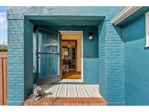 2627 SE Stephens Street Portland OR 97214