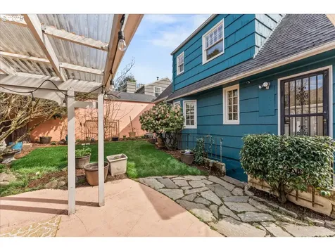 2627 SE Stephens Street Portland OR 97214