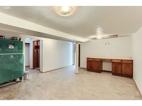 13230 SW Hill Court Portland OR 97223
