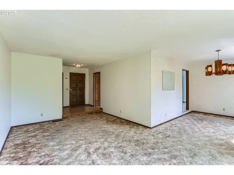 13230 SW Hill Court Portland OR 97223