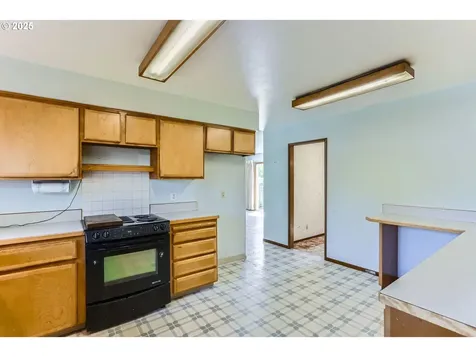 13230 SW Hill Court Portland OR 97223