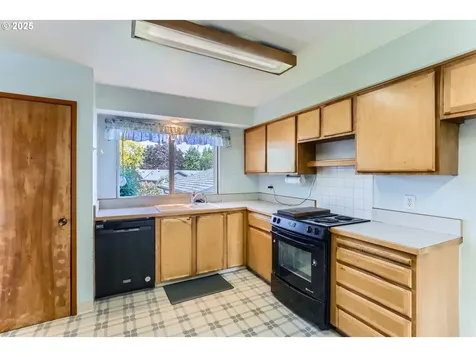 13230 SW Hill Court Portland OR 97223